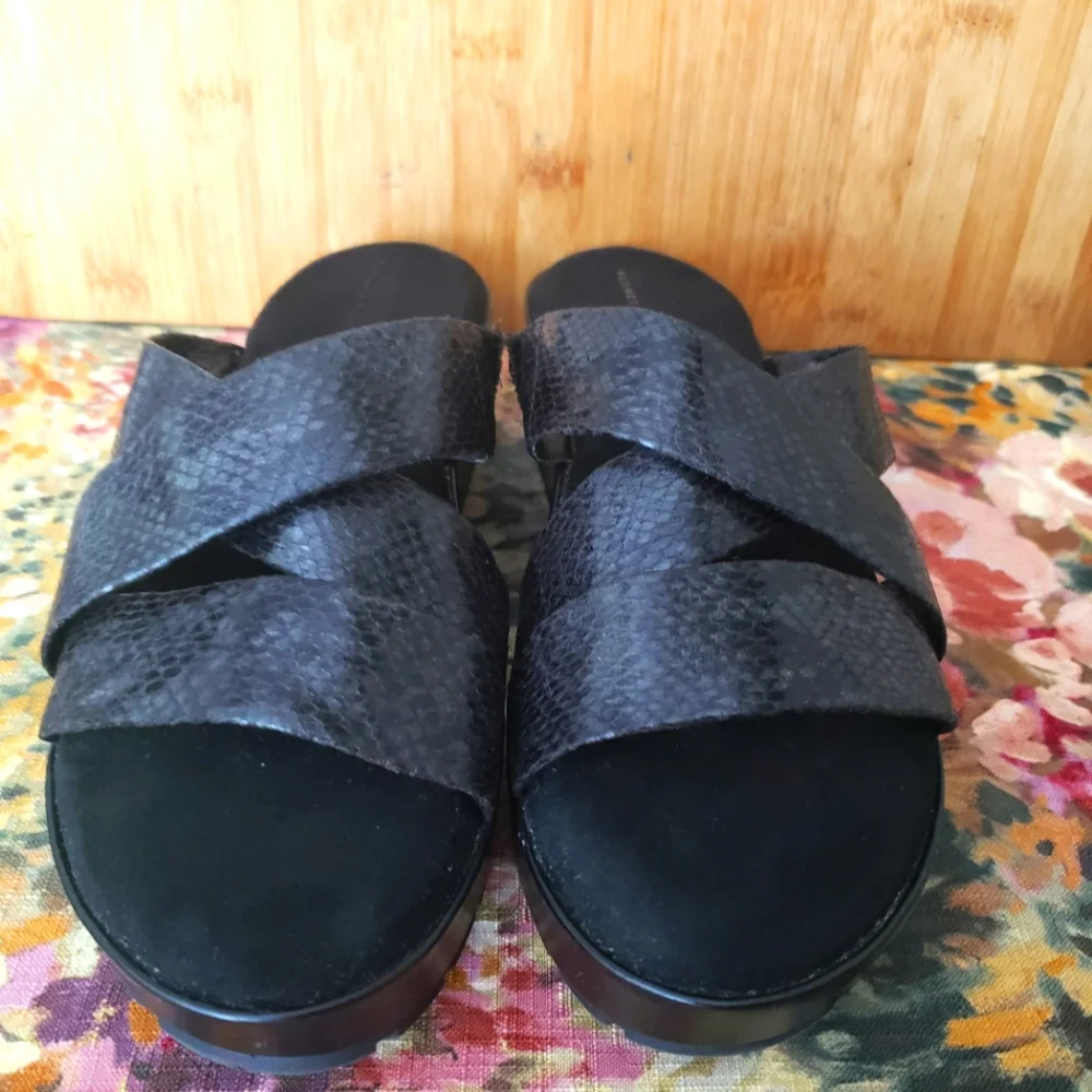 Kenneth Cole Snake Print Calm-ing Open Toe Casual Slip On Sandals 8